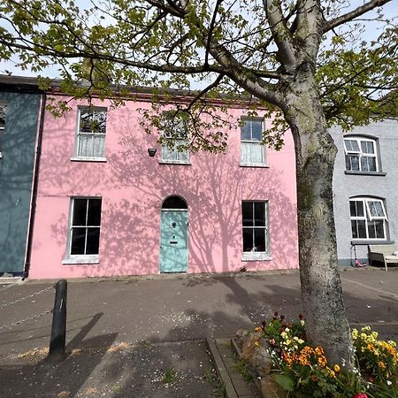 Unique Townhouse With Large Garden Down To The Sea Vila Killough Exterior foto