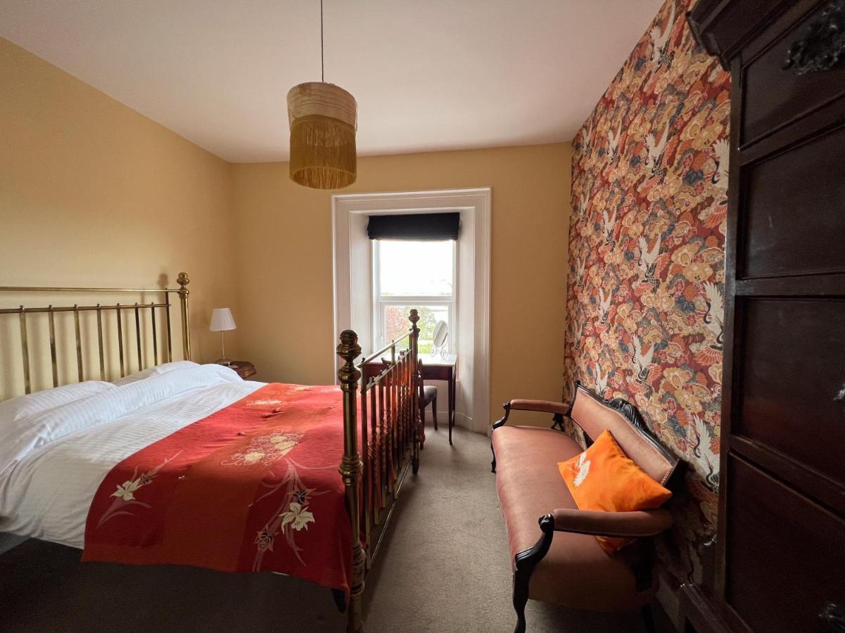 Unique Townhouse With Large Garden Down To The Sea Vila Killough Exterior foto